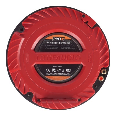 Coluna de teto Wi-Fi Lithe Audio vermelha e preta com etiquetas e conectores