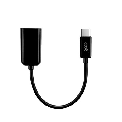 Adaptador USB-C para USB preto com cabo curto