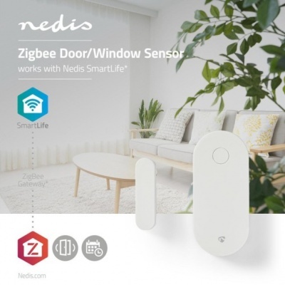 Sensor branco de porta/janela Zigbee Nedis numa sala de estar moderna e clara