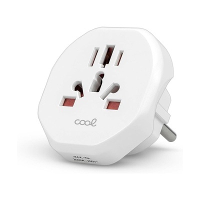 Adaptador universal de tomada branco com vários tipos de entradas e palavra 'cool' impressa