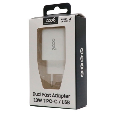 Adaptador Dual Fast Adapter 20W TIPO-C / USB da marca Cool em embalagem preta e branca