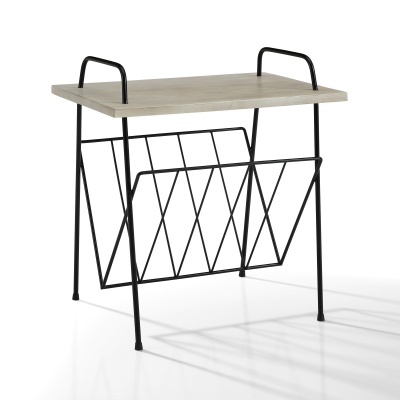 Mesa lateral em madeira clara e estrutura preta com suporte grade