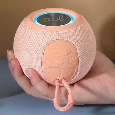 Coluna de áudio portátil esférica cor-de-rosa com visor digital 'cool'