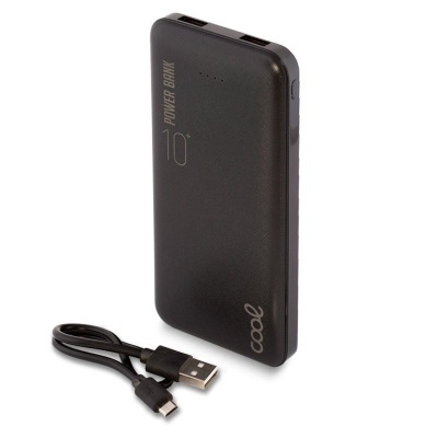 Power bank preto com cabo USB preto curto.