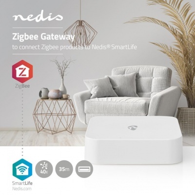 Gateway Nedis Zigbee branco minimalista no chão em sala de estar moderna