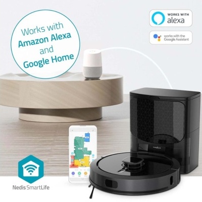 Robot aspirador preto com estação de carregamento e dispositivo branco sobre mesa clara