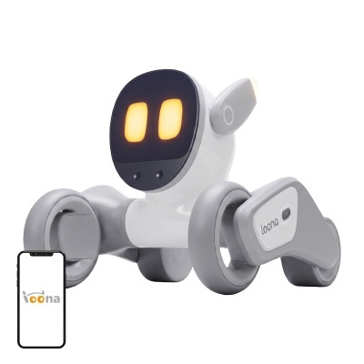 Robô branco e cinzento com olhos iluminados e smartphone com logótipo loona