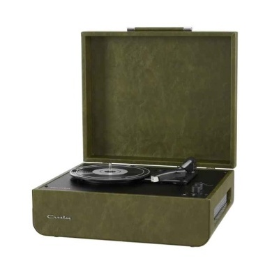 Gira-discos verde oliva Crosley com tampa aberta