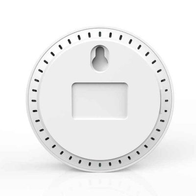 Relógio de parede redondo branco minimalista com marcações pretas de minutos.