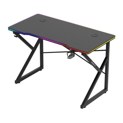Secretária gaming preta com LED RGB e estrutura metálica