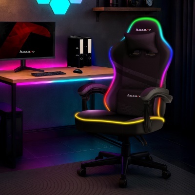 Cadeira gaming preta com iluminação LED colorida e texto huzaro no encosto e almofada