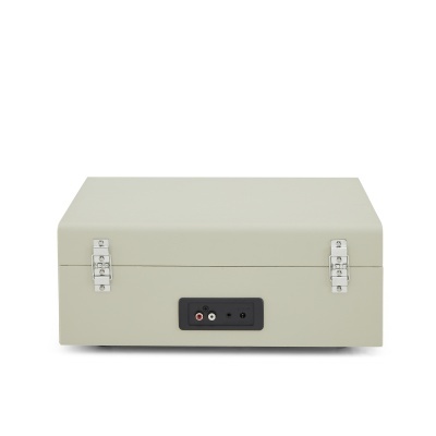 Gira-discos cinza claro com fechaduras metálicas e conectores de áudio RCA