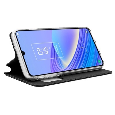 Smartphone com capa protetora preta e ecrã azul exibindo hora 09:45