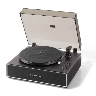 Gira-discos preto Crosley com tampa transparente aberta
