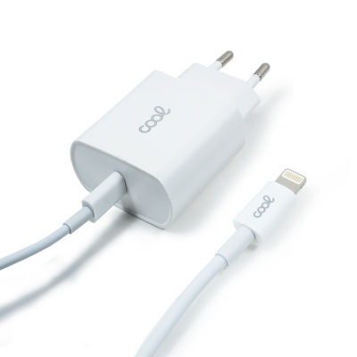 Carregador branco com cabo e conector Lightning
