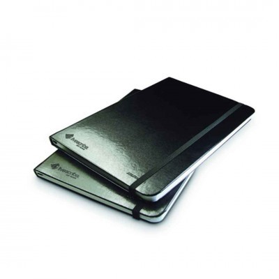 Dois cadernos pretos com elástico e logotipo Nerosite