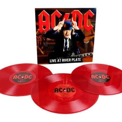 Três discos de vinil vermelhos da banda AC/DC e capa do álbum Live at River Plate