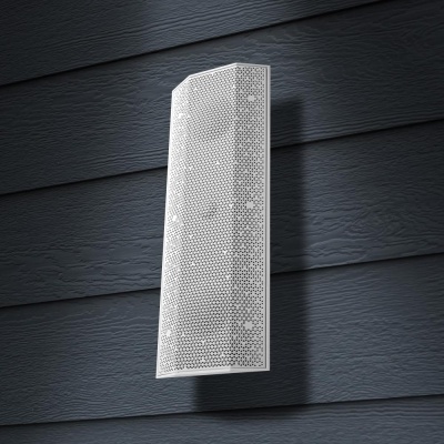 Luminária de parede branca com padrão hexagonal em madeira cinza escuro