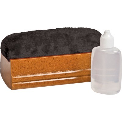 Escova de madeira com cerdas pretas e frasco plástico transparente