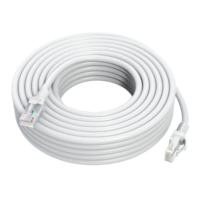 Cabo de rede Ethernet branco com conectores transparentes