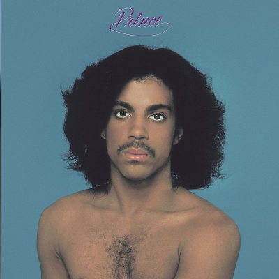 Capa de álbum com homem sem camisa e texto 'Prince' em rosa