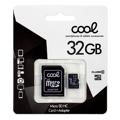 Cartão micro SD de 32GB com adaptador em embalagem preta e branca