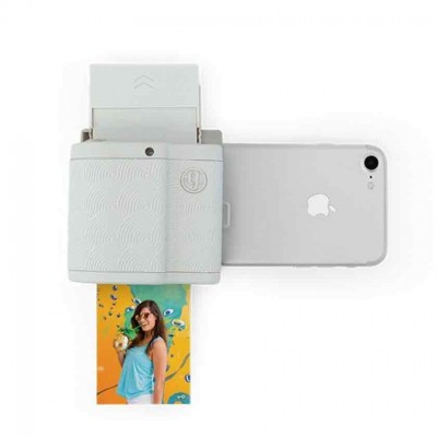 Impressora fotográfica portátil branca a imprimir foto colorida com smartphone Apple ao lado