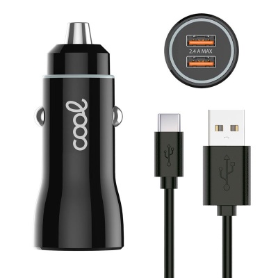 Carregador de carro preto com duas portas USB e cabo USB-C para USB