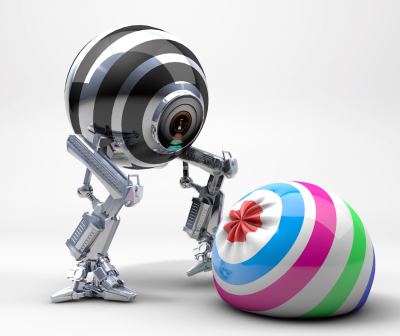 Robô metálico futurista perto de saco colorido listrado