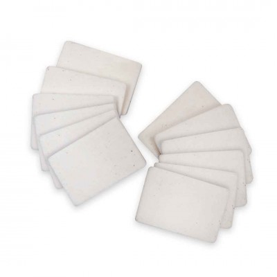 Cartões de jogo brancos retangulares com cantos arredondados