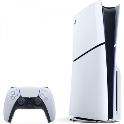 Consola PlayStation 5 e comando DualSense em fundo branco