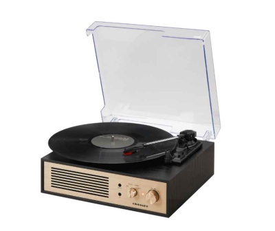 Gira-discos Crosley preto com tampa acrílica aberta