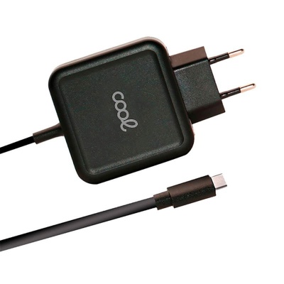 Carregador de parede preto com cabo USB tipo C e plugue europeu