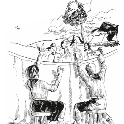 Desenho a preto e branco de duas pessoas com fantoches sentadas em bancos em campo com tendas ao fundo