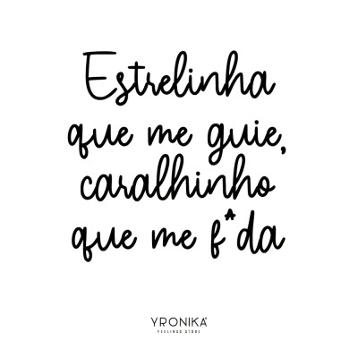 Texto manuscrito preto em fundo branco com frase e logótipo YRONIKA