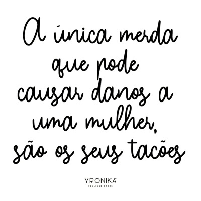 Texto manuscrito preto em fundo branco com frase e logo YRONIKA