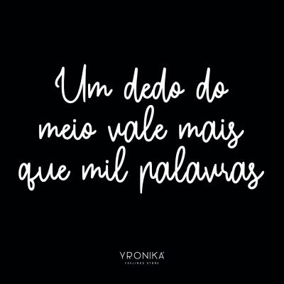 Texto branco manuscrito sobre fundo preto com frase e logótipo YRONIKA