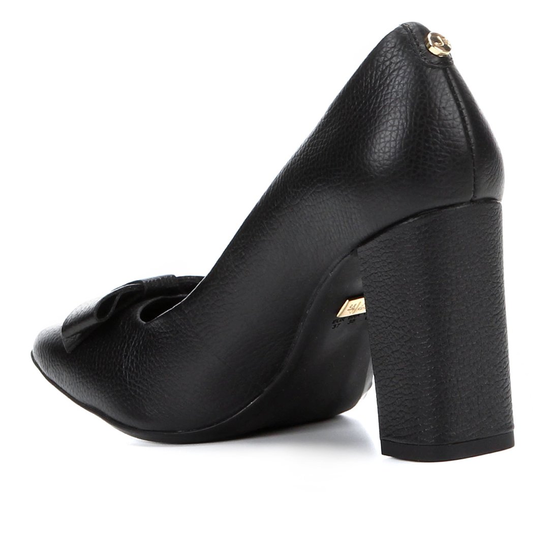 Scarpin Jorge Bischoff Salto Alto Laço Sapato de salto alto quadrado preto com laço decorativo