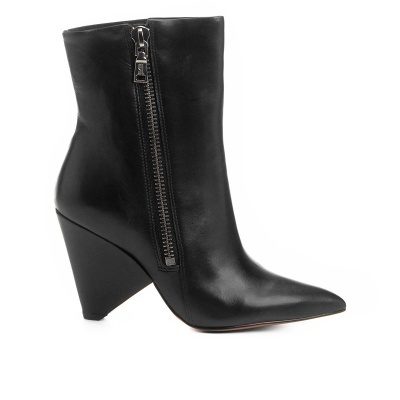 https://www.zanini.store/product/bota-couro-cano-curto-santa-lolla-salto-cone-feminina-preto