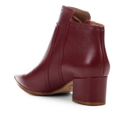Botim de mulher em couro vermelho vinho com salto quadrado baixo