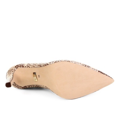 Sola de sapato salto alto padrão pele de cobra bege e castanho