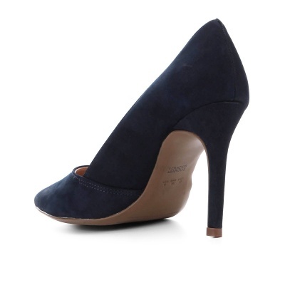 Sapato salto alto azul escuro em camurça com sola castanha