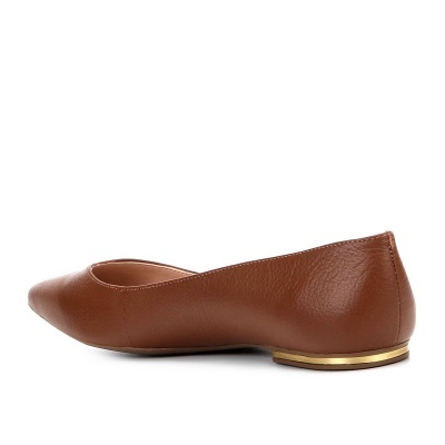 Sapatilha feminina castanha em couro sintético com detalhe dourado no salto