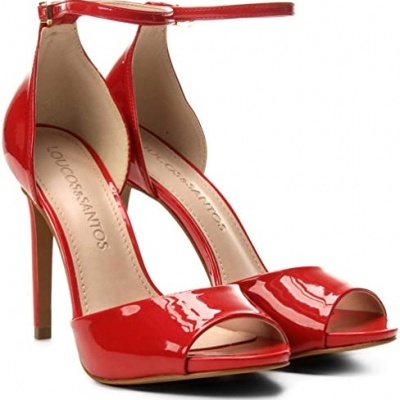 Sandálias vermelhas de salto alto com tira ao tornozelo