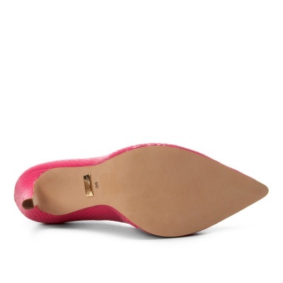 Sapato de salto alto feminino cor rosa visto pela sola