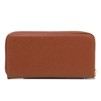 Carteira castanha em pele com textura granulada e fecho de zíper dourado