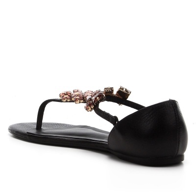 Sandália preta com pedras decorativas cor de rosa e dourado