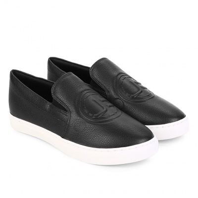 https://www.zanini.store/product/slip-on-couro-jorge-bischoff-jb-new-feminino