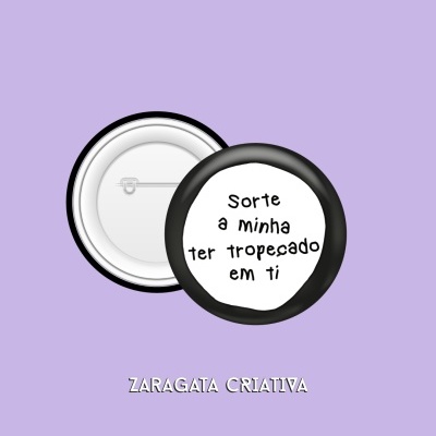 Botons redondos com texto em português