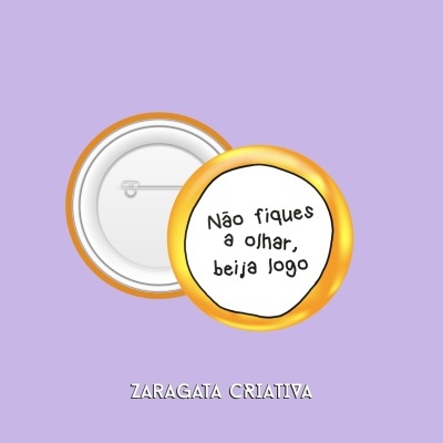 Bottons redondos com texto em português e fundo lilás